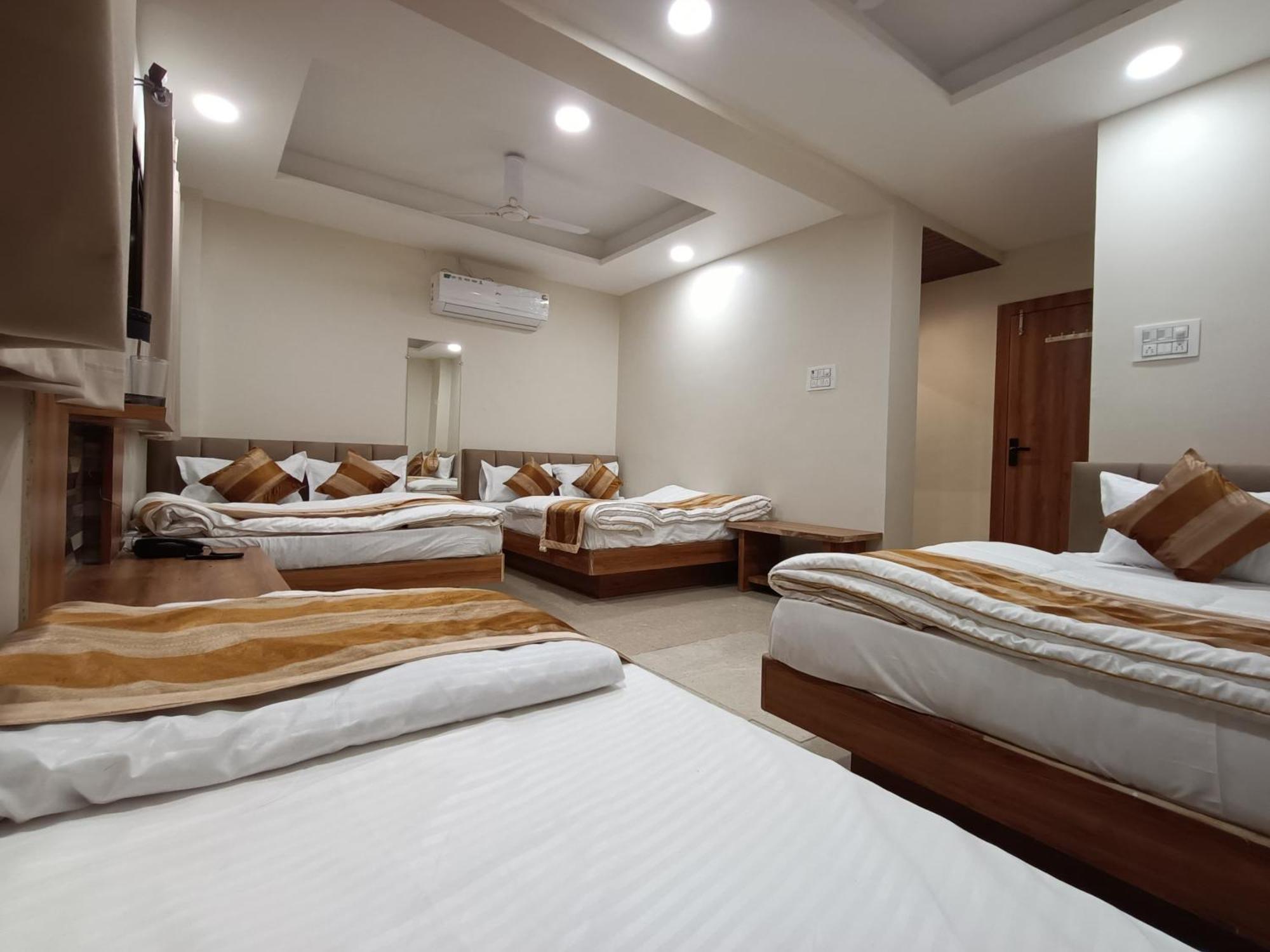 Shree Shyamraj Hotel Ujjain Exterior photo